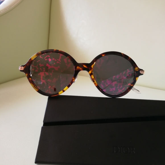 ? Brand New Dior Umbrage Sunglasses - RED main image 6